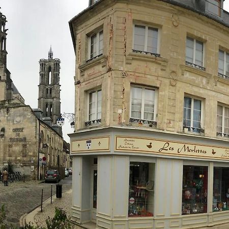 Suite De Charme Au Pied De La Cathedrale Laon Eksteriør bilde