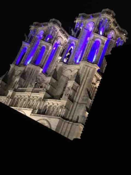 Suite De Charme Au Pied De La Cathedrale Laon Eksteriør bilde